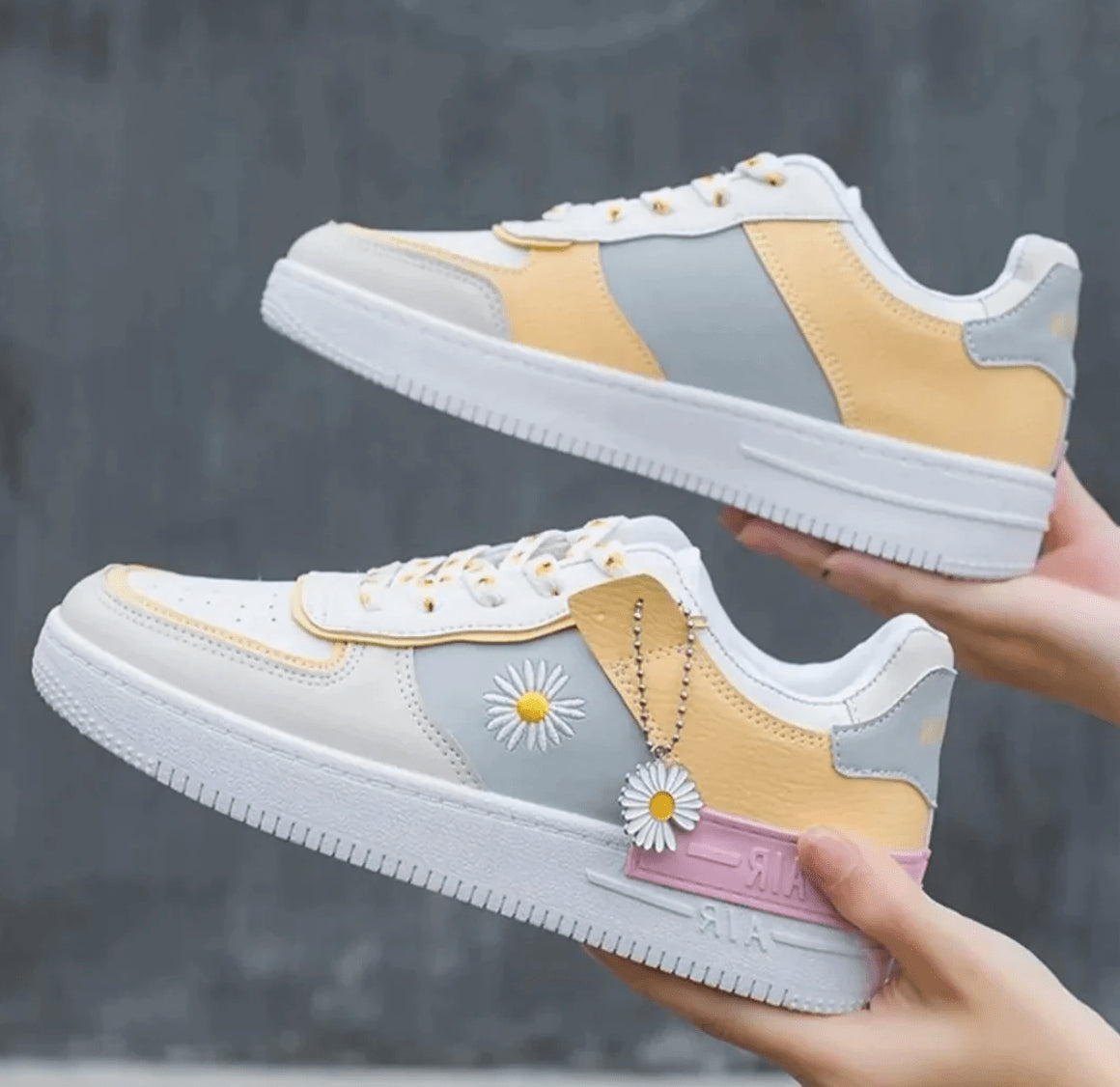 Lively® White-Blue / 2.5 UK "AIR BLOOM" - Limited Edition 70s